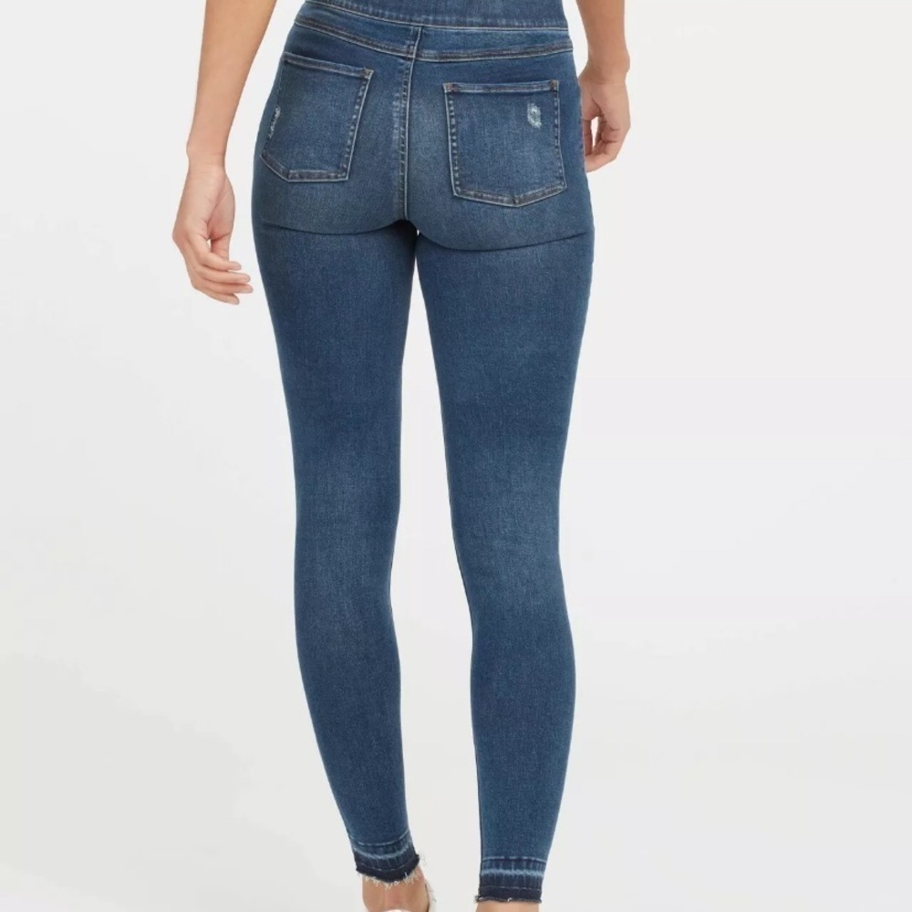 SPANX Distressed Ankle Skinny Jeans Medium Wash Legging Shapewear Small - Picture 2 of 8